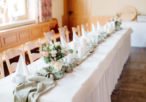 Gasthof_zur_Post_Raisting_Tischdeko_Hochzeit